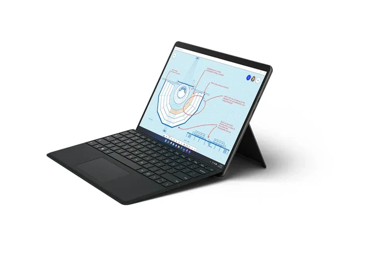Microsoft Surface Pro 8 Intel i7 1185G7 3.0GHz 16GB RAM 256GB SSD 13" Win 11